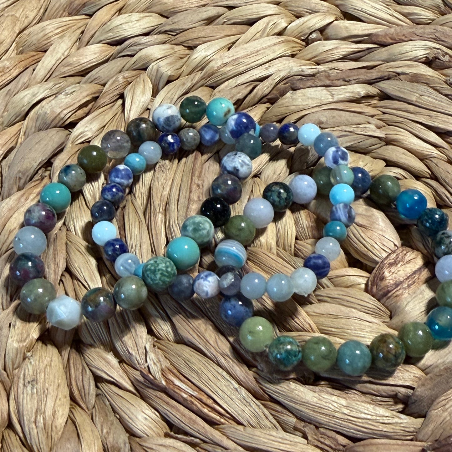 Throat Chakra Energy- single stretch bracelet