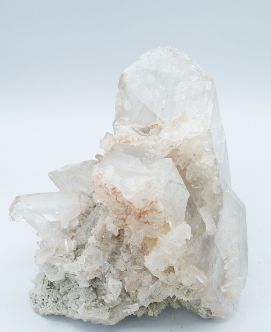 Large Quartz Cluster